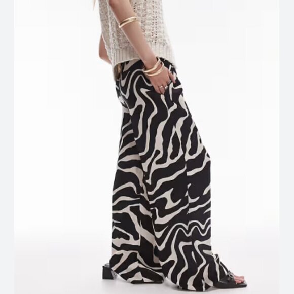 H&M Divided | Wide Leg Zebra Animal Print Pants | Brown &‎ White | Size Small - Picture 10 of 11